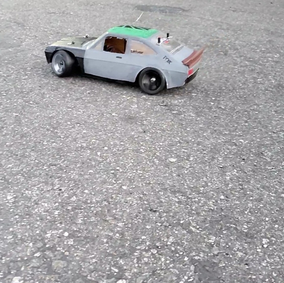Tamiya rc car - Picture 4 of 5